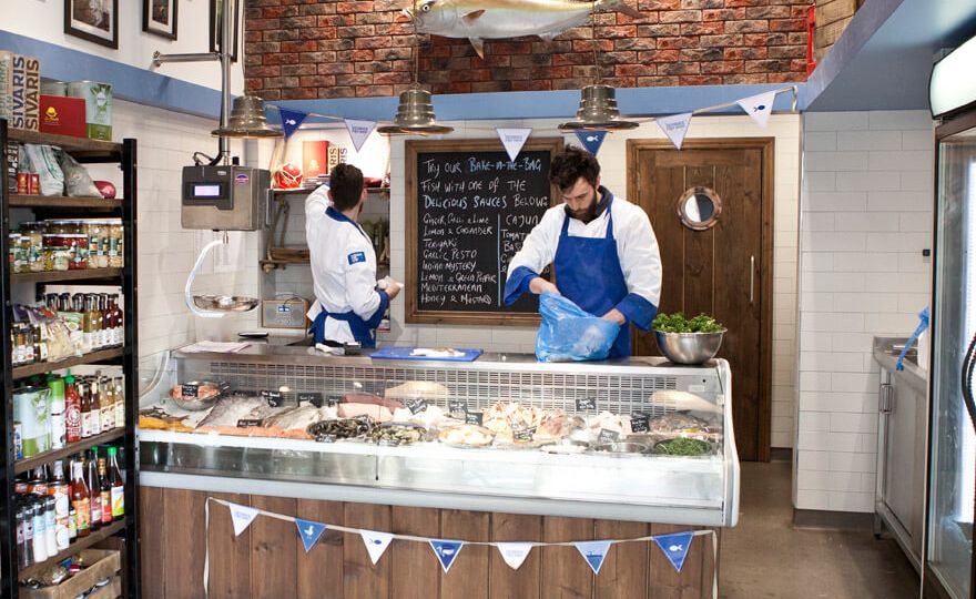 georges-fish-shop_0075_880x625